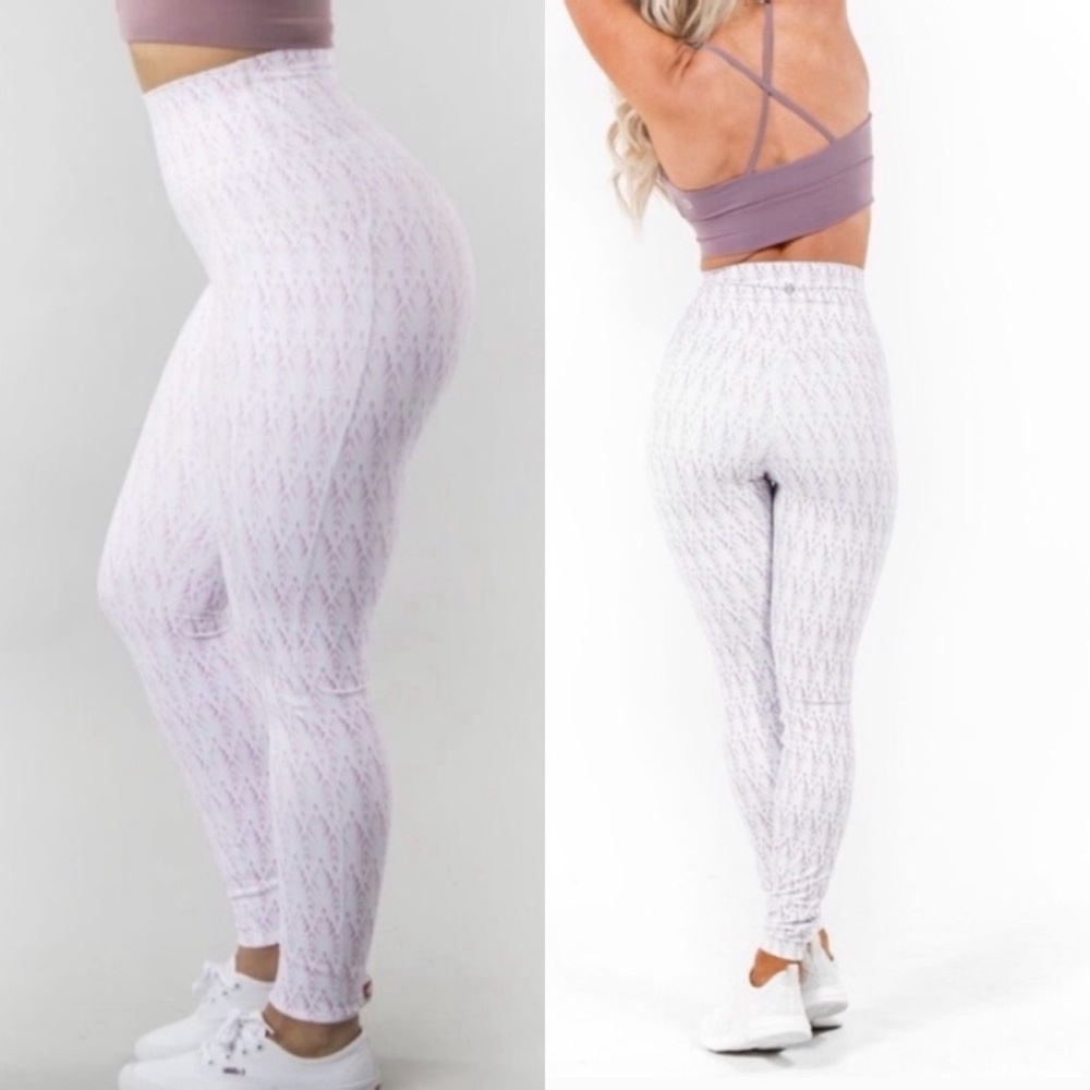 BuffBunny White and Purple Patterned Leggings in Onyx
